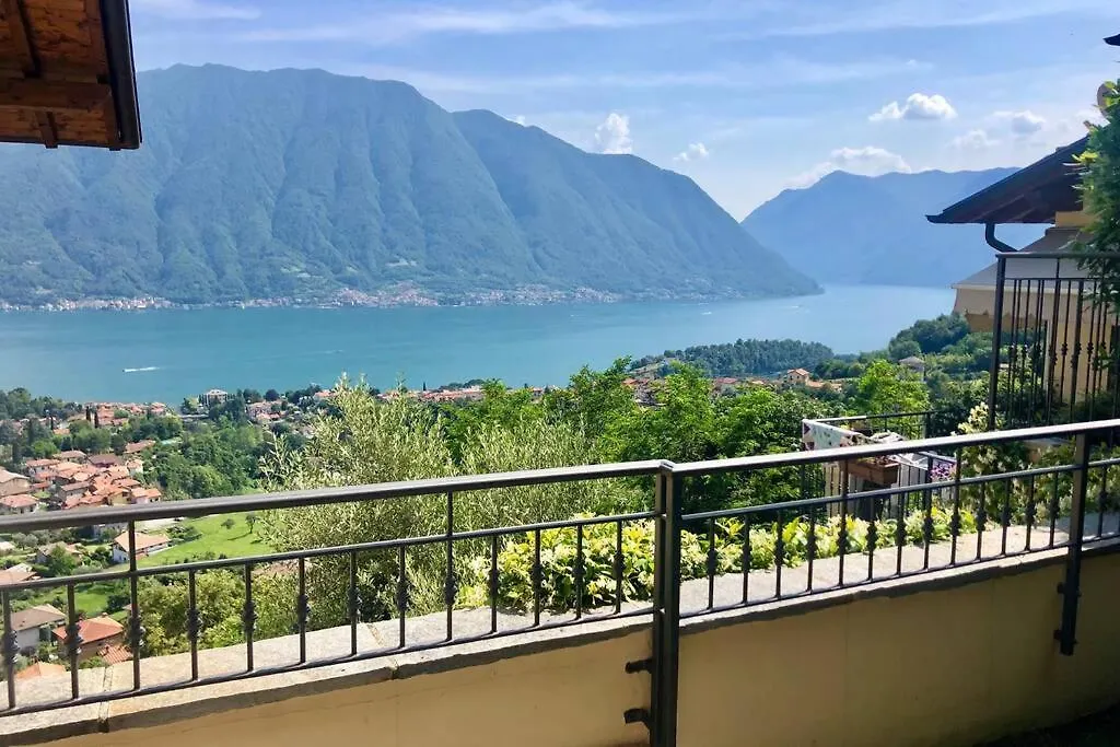 Lenno Panoramica Private Villa Sleeps 8-By Italian Apartments イタリア